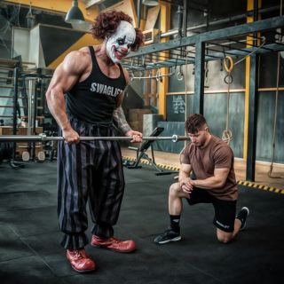 Nabušený #Halloween Swaglifťáci! 🔥🎃 PS: Pokud nebereš pravidelně #Creatine nedívej se večer pod postel… podívej jak dopadl...