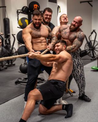 “Ty kámoši, co tě věčně tahaj do fitka”💪 . #swaglift #gym #gymbro #fitness #lifestyle