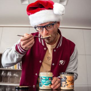 Napiš nám, co je tvoje nejoblíbenější vánoční mlsání?🤤🎅 🎄Nákupy na Vánoce ještě stíháš ➡️ swaglift.com . #swaglift #fit...